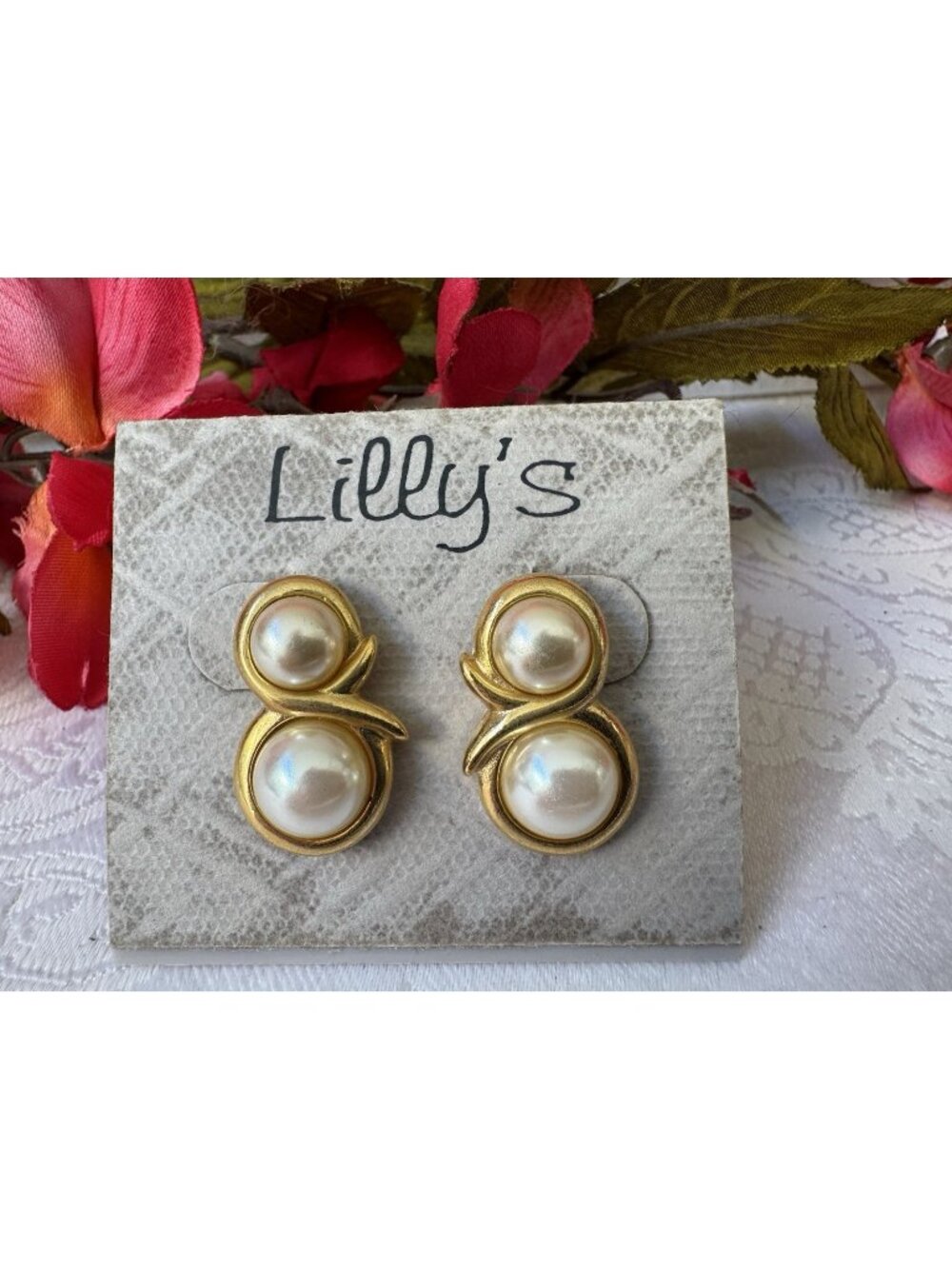 Lilly's Vintage Gold Tone Double 8 Pearl Trim Earrings Post Back 3/4" RARE NEW